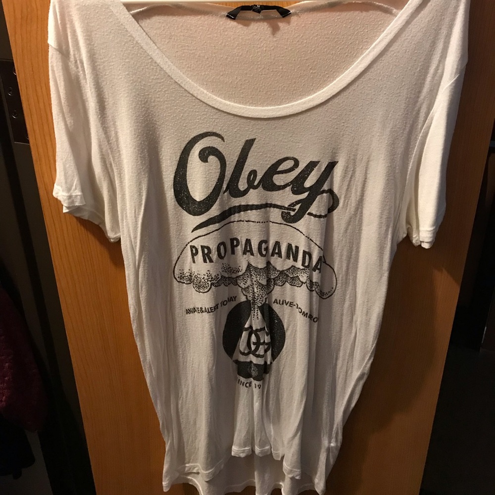 white obey tshirt